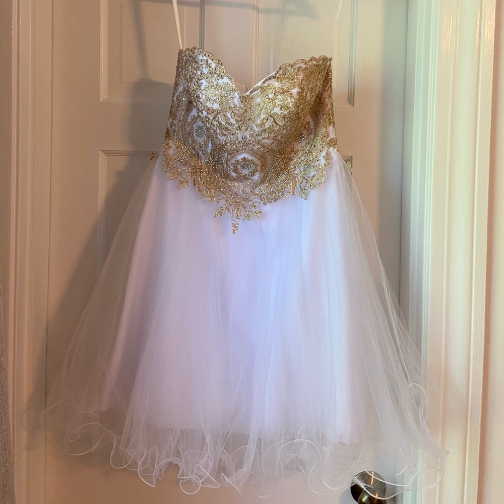 Party dress size 2. Worn once.